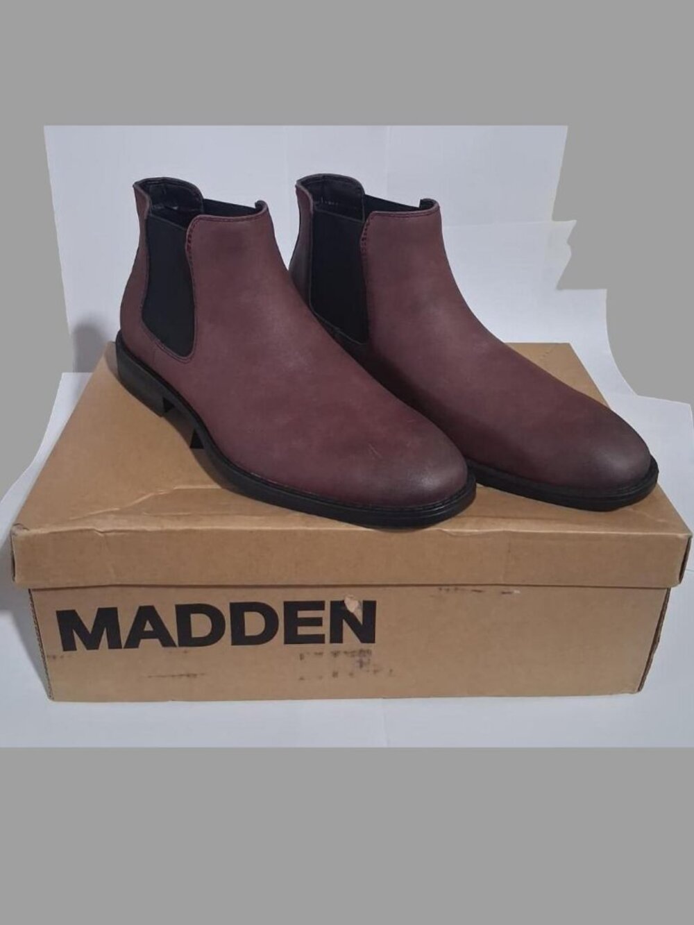 MADDEN Mens Burgundy Cushioned Goring Maxxin Round Toe Block Heel Chelsea 8.5 US